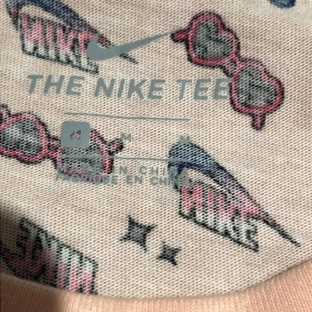 ‎Nike Sportswear Sunglasses Cropped T-Shirt C34